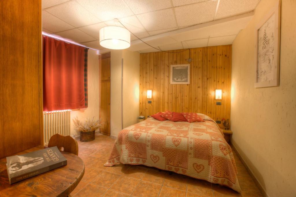 Residence Le Talus Courmayeur Room photo