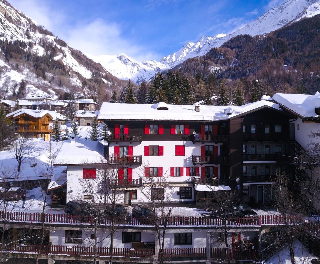 Residence Le Talus Courmayeur Exterior photo
